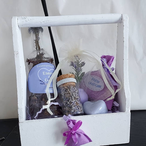 Set lavender toiletries gift handle white box